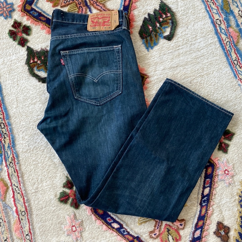 Men’s dark wash Levi’s 501 jeans